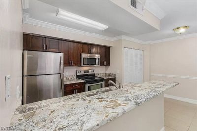 2310 - 5323 Summerlin Road, Condo with 2 bedrooms, 2 bathrooms and null parking in Fort Myers FL | Image 2