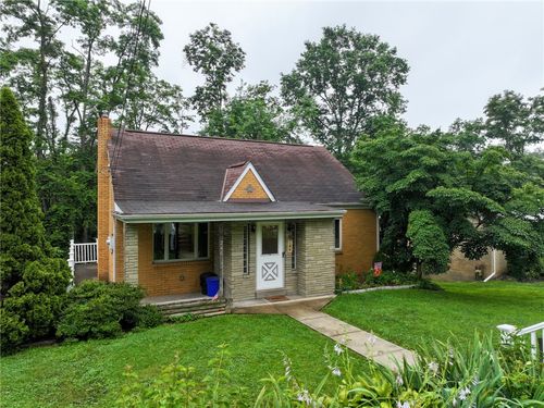 246 Maple Dr, Monroeville, PA, 15146-4521 | Card Image