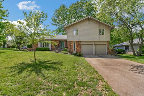 2941 S Versailles Ave, Springfield, MO, 65804-3961 | Card Image