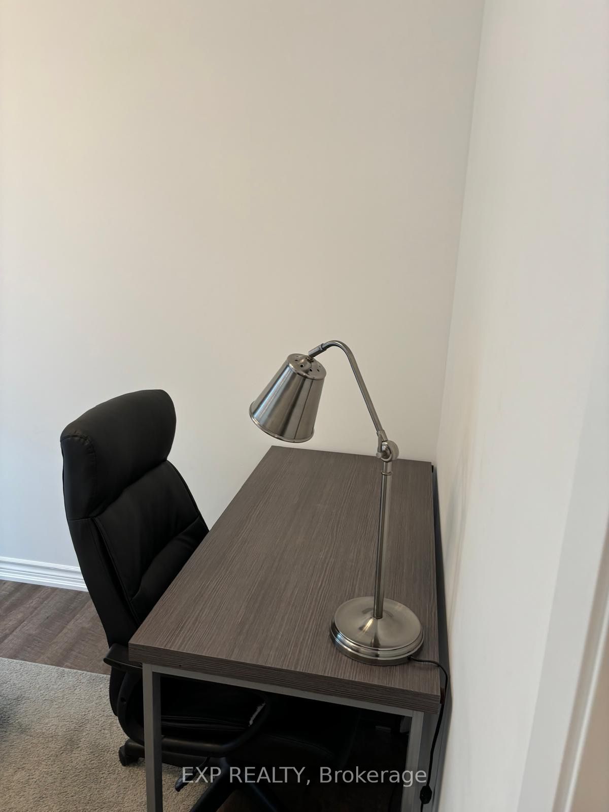 Residential Lease in Waterloo 4