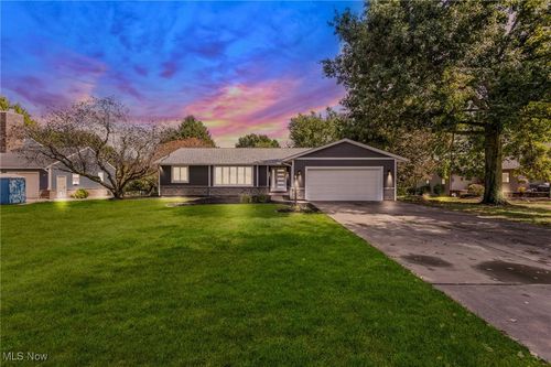 3790 Greenbriar Dr, Zanesville, OH, 43701-6440 | Card Image