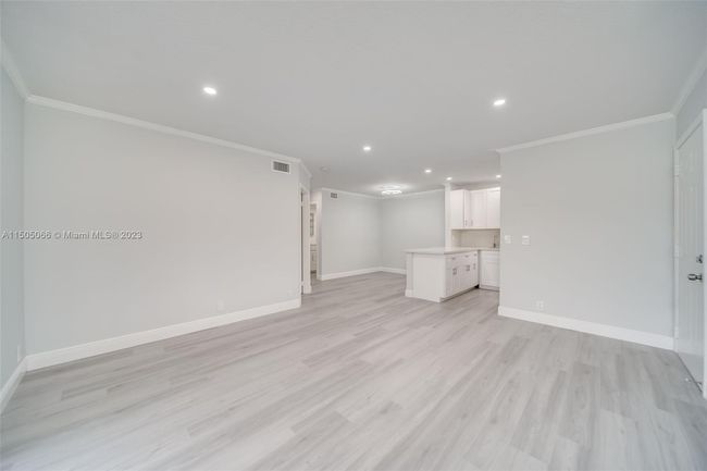 APT-211 - 677 Trace Cir, Condo with 2 bedrooms, 2 bathrooms and null parking in Deerfield Beach FL | Image 5