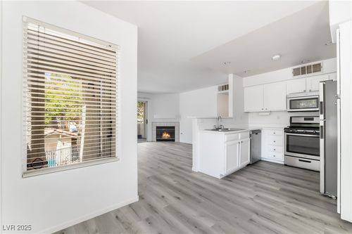 unit-201-3059 Key Largo Dr, Las Vegas, NV, 89120-5252 | Card Image