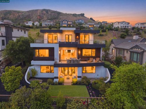 11 Bigleaf Rd, Orinda, CA, 94563-3729 | Card Image