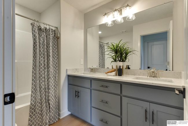 5513 N 191 St St, House other with 4 bedrooms, 3 bathrooms and 3 parking in Elkhorn NE | Image 54