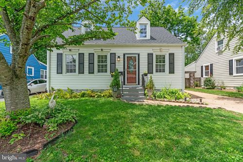 2820 Marshall St, FALLS CHURCH, VA, 22042-2043 | Card Image