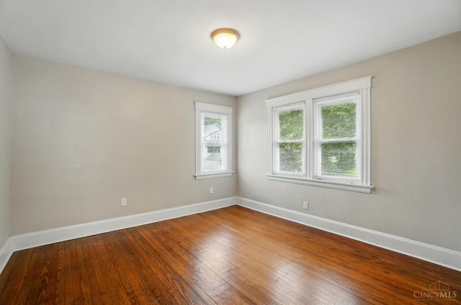 3933 Vine St, House other with 2 bedrooms, 2 bathrooms and null parking in Cincinnati OH | Image 24