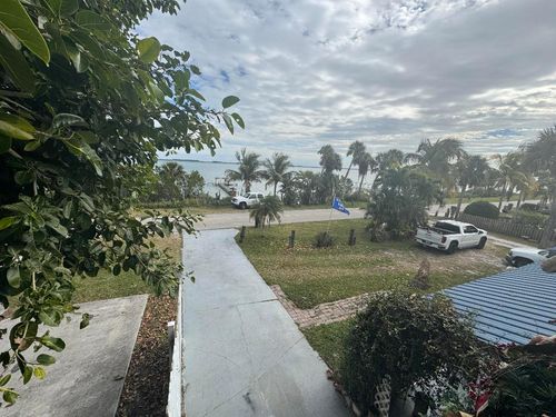 4517 S Indian River Dr, Fort Pierce, FL, 34982-7732 | Card Image