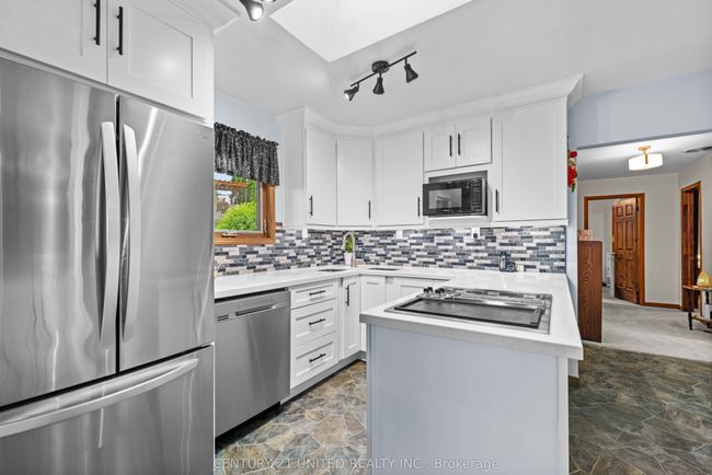 210 Thompson Rd, House other with 3 bedrooms, 2 bathrooms and 6 parking in Keene ON | Image 15