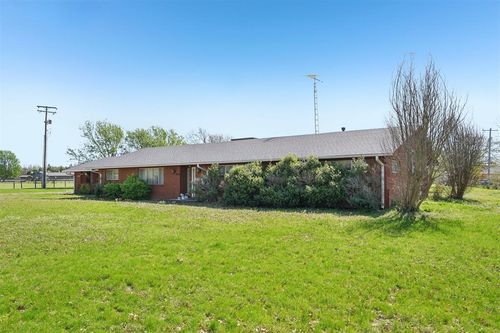 700 S Oliphant St, Holdenville, OK, 74848-3860 | Card Image