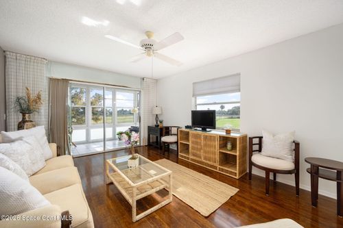 201-40 Vista Gardens Trl, Vero Beach, FL, 32962-0710 | Card Image