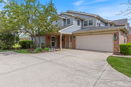 1487 Club Dr, Glendale Heights, IL, 60139-3666 | Card Image