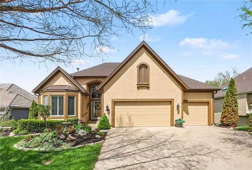 20306 W 99th Ter, Lenexa, KS, 66220-4020 | Card Image