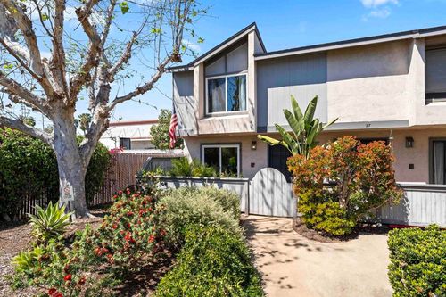 unit-28-2135 E Valley Pkwy, Escondido, CA, 92027-2749 | Card Image