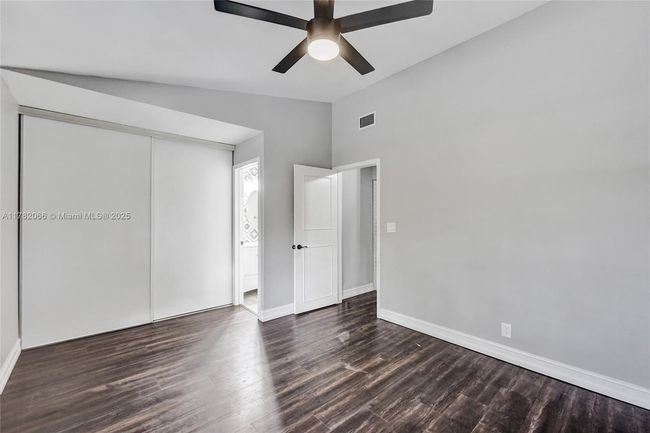 2407 - 3325 Carambola Cir S, Condo with 2 bedrooms, 3 bathrooms and null parking in Coconut Creek FL | Image 16