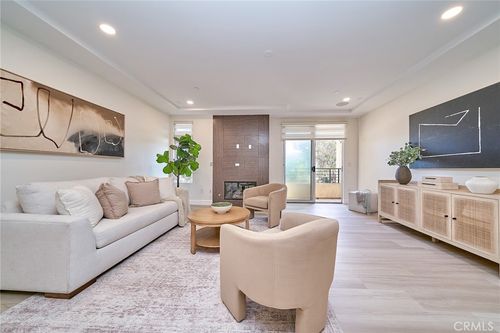 202-5525 W Olympic Blvd, Los Angeles, CA, 90015-1605 | Card Image