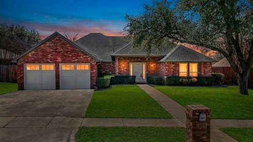 10041 Regent Row St, Benbrook, TX, 76126-3002 | Card Image