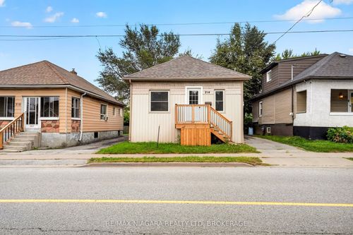 214 Niagara St, St. Catharines, ON, L2M4V4 | Card Image