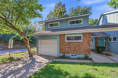 6562 W 51st St, Mission, KS, 66202-1734 | Card Image