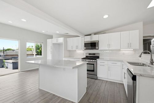 648 Cocapah Street, Vista, CA, 92083 | Card Image