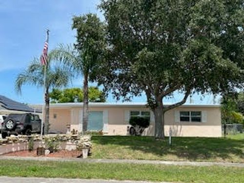 857 Dolores St, SEBASTIAN, FL, 32958-5311 | Card Image