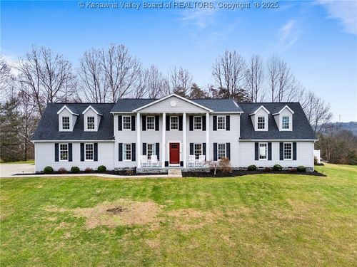 8 Country Oaks Dr, Barboursville, WV, 25504-9444 | Card Image