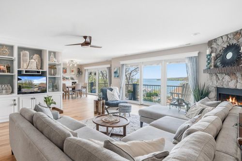 2-b-1070 S Lake Shore Drive, Lake Geneva, WI, 53147 | Card Image