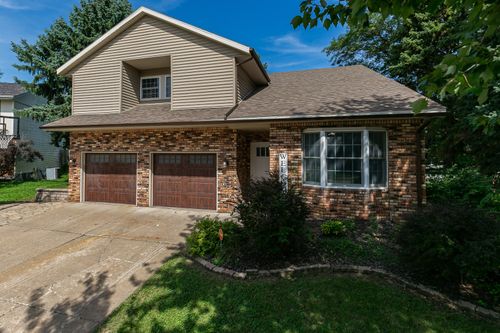 1122 W 59th St, Davenport, IA, 52806-1854 | Card Image