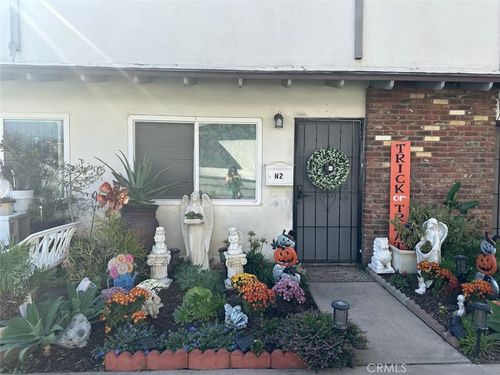 54-615 S Euclid St, Santa Ana, CA, 92704-1713 | Card Image