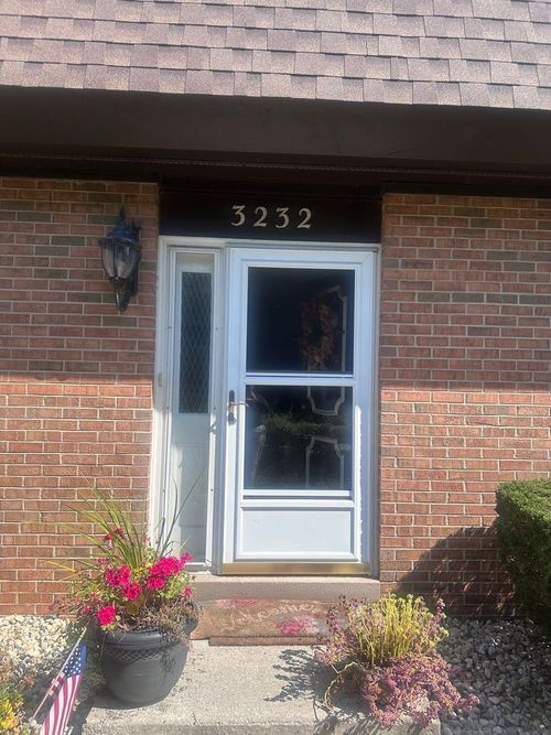 3232 Chestnut Dr, Flossmoor, IL, 60422-1762 | Card Image