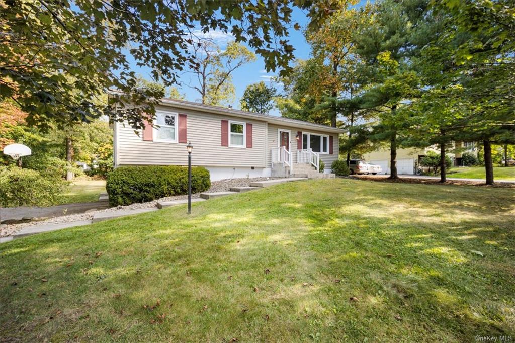 Red Oak Ter, Newburgh, NY 12550