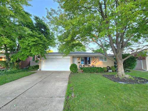 35636 Bonneville Drive, Sterling Heights, MI, 48312 | Card Image