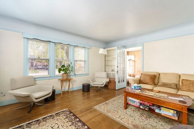 34900 Chestnut St, House other with 4 bedrooms, 3 bathrooms and null parking in Wayne MI | Image 5
