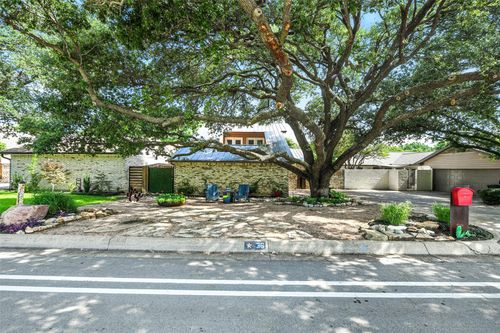 36 Legend Rd, Benbrook, TX, 76132-1036 | Card Image