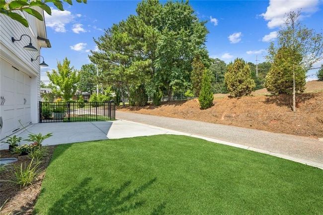 1057 Crossroads Trl, House other with 3 bedrooms, 4 bathrooms and 2 parking in Milton GA | Image 33