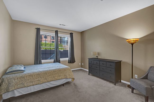 UNIT-211 - 1 King Philip Dr, Condo with 2 bedrooms, 2 bathrooms and null parking in West Hartford CT | Image 15