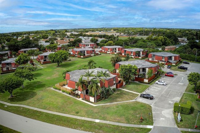 3750 Victoria Dr, Townhouse with 2 bedrooms, 3 bathrooms and null parking in West Palm Beach FL | Image 21