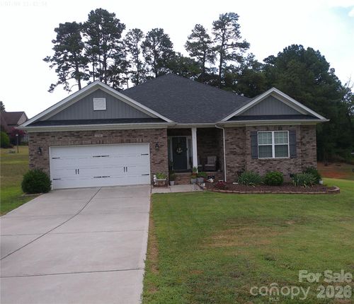 230 Macon Dr, Statesville, NC, 28625-8939 | Card Image