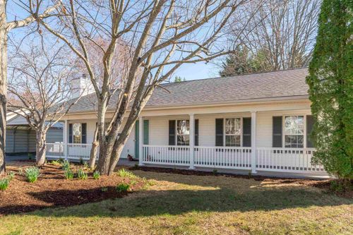 41 Ashburn Ln, Waynesboro, VA, 22980-8302 | Card Image