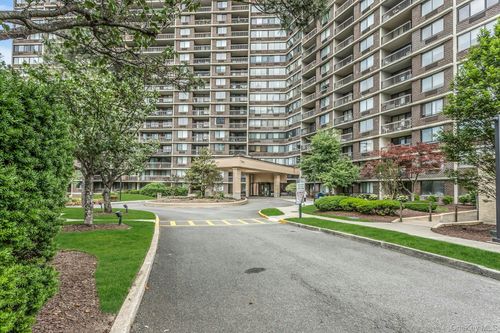 11f-2 Bay Club Dr, Bayside, NY, 11360-2926 | Card Image