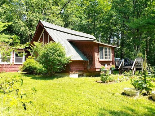 11 Taft Rd, Chester, MA, 01011-9680 | Card Image