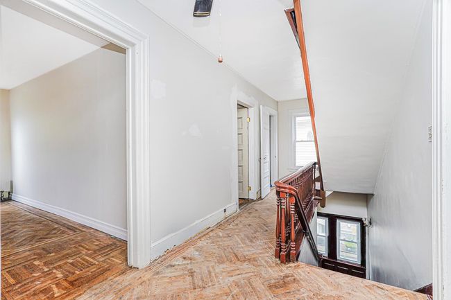 Corridor with baseboards | Image 16