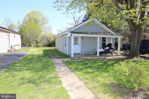 2228 Locust Ln, YORK, PA, 17408-4307 | Card Image