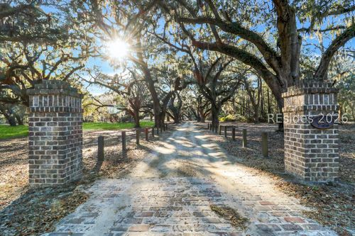 893 Grays Hwy, Ridgeland, SC, 29936-5459 | Card Image