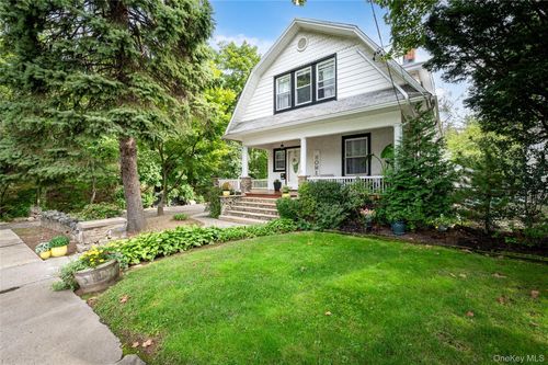 737 Bradley St, Mamaroneck, NY, 10543-1702 | Card Image