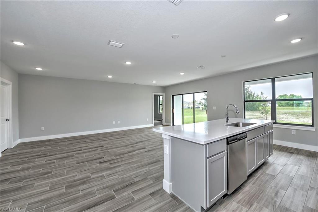 Residential in CAPE CORAL 4