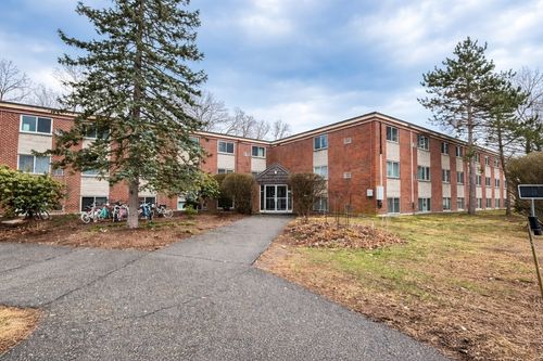 51-15 Weld St, Framingham, MA, 01702-3400 | Card Image