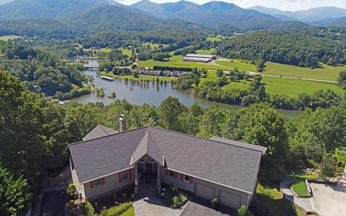1722 Victoria Woods Cir, Hiawassee, GA, 30546-3632 | Card Image