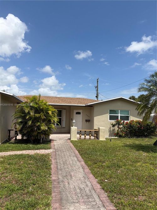 3205 Liberty St, Hollywood, FL, 33021-3713 | Card Image