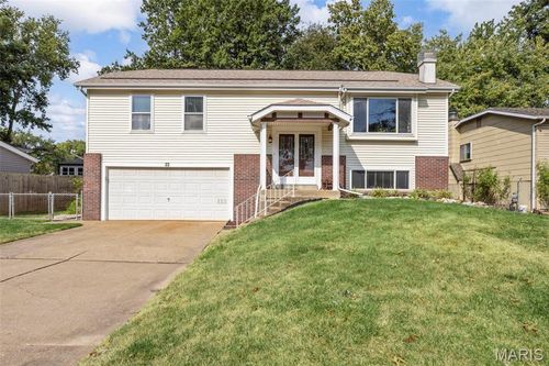 22 Westwinds Dr, Saint Peters, MO, 63376-1141 | Card Image